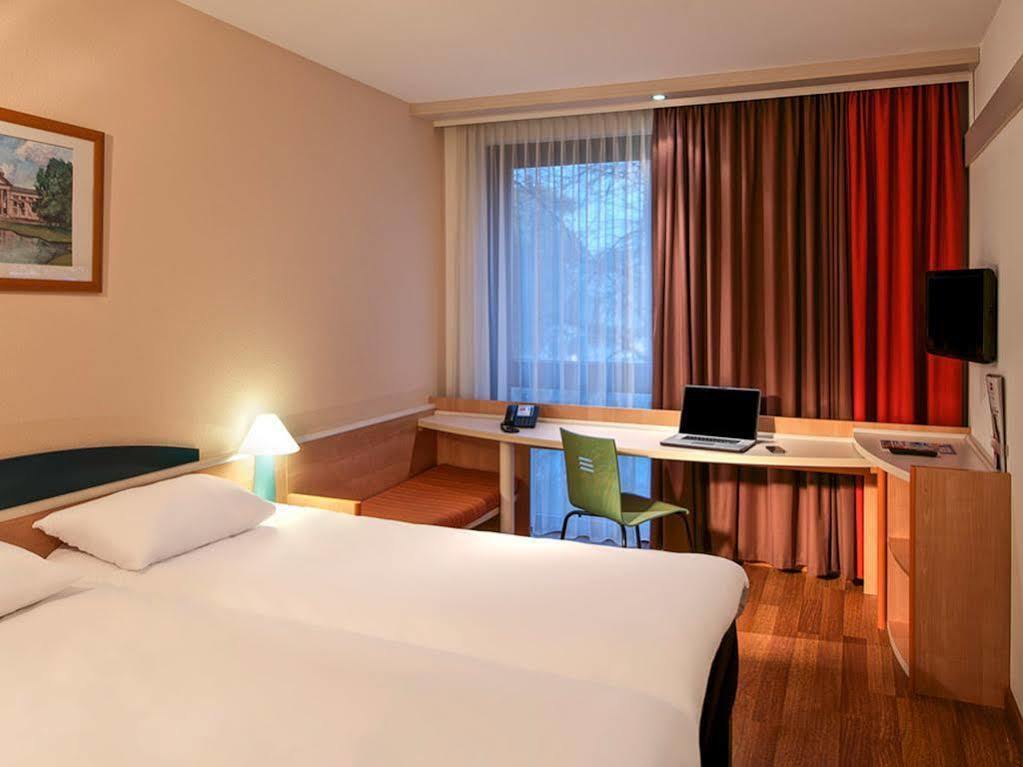 Ibis Bremen City Ngoại thất bức ảnh